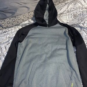 Gray and black Reebok sweatshirt (hoodie)